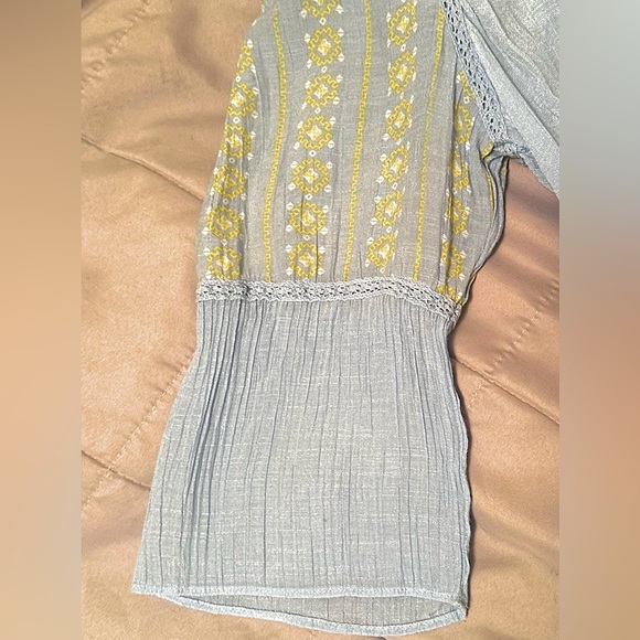 NWOT~Zac & Rachel Blouse (Petite) - Picture 6 of 8